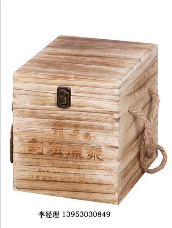 點(diǎn)擊查看詳細(xì)信息<br>標(biāo)題：白酒酒壇 閱讀次數(shù)：2140